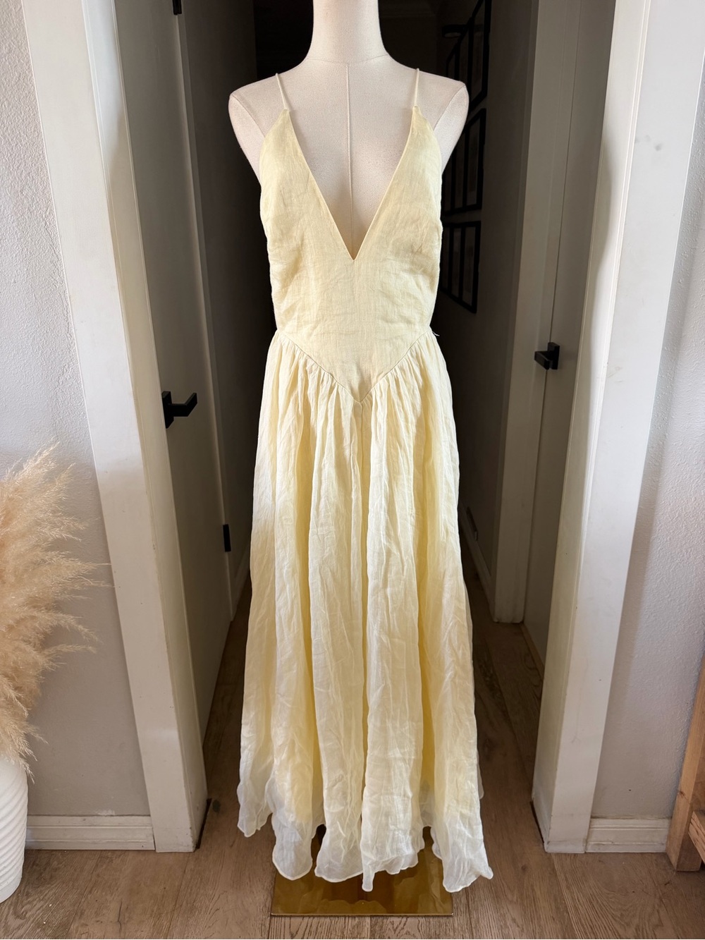 Bardot Arletha Halter Maxi Dress In Canary Yellow Sz 6 Revolve NEW - Picture 6 of 12